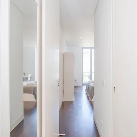 Apartment Liiiving In - Carlos Alberto