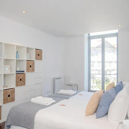 Liiiving In - Carlos Alberto Apartment *
