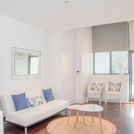 Liiiving In - Carlos Alberto Apartment *
