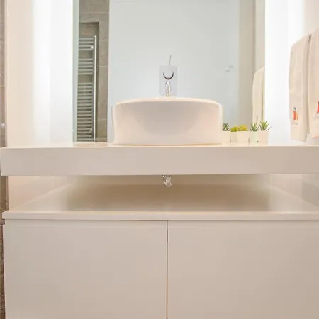 Apartment Liiiving In - Carlos Alberto